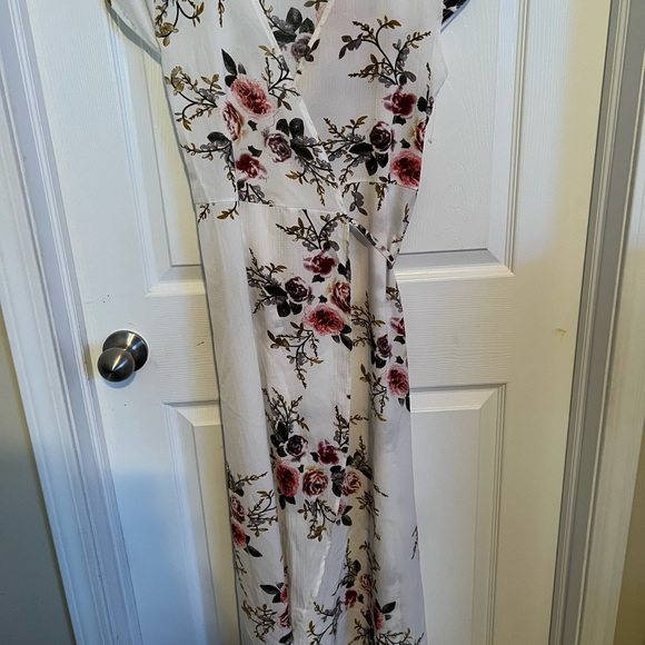 White floral print dress - Picture 16 of 16